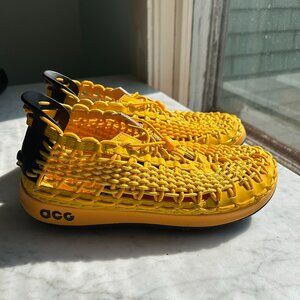 NIKE ACG WATERCAT+ IN BRIGHT YELLOW/BLACK
